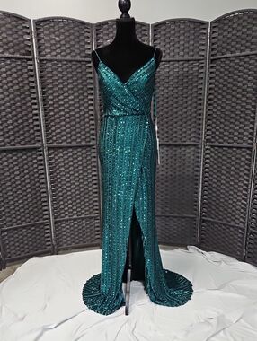 Size 6 emerald green thins strap sequin/mesh sheath gown w/ "wrap" skirt NWT